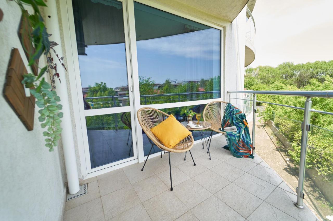 Design Studio In Atlantis Resort&Spa, Burgas Airport エクステリア 写真
