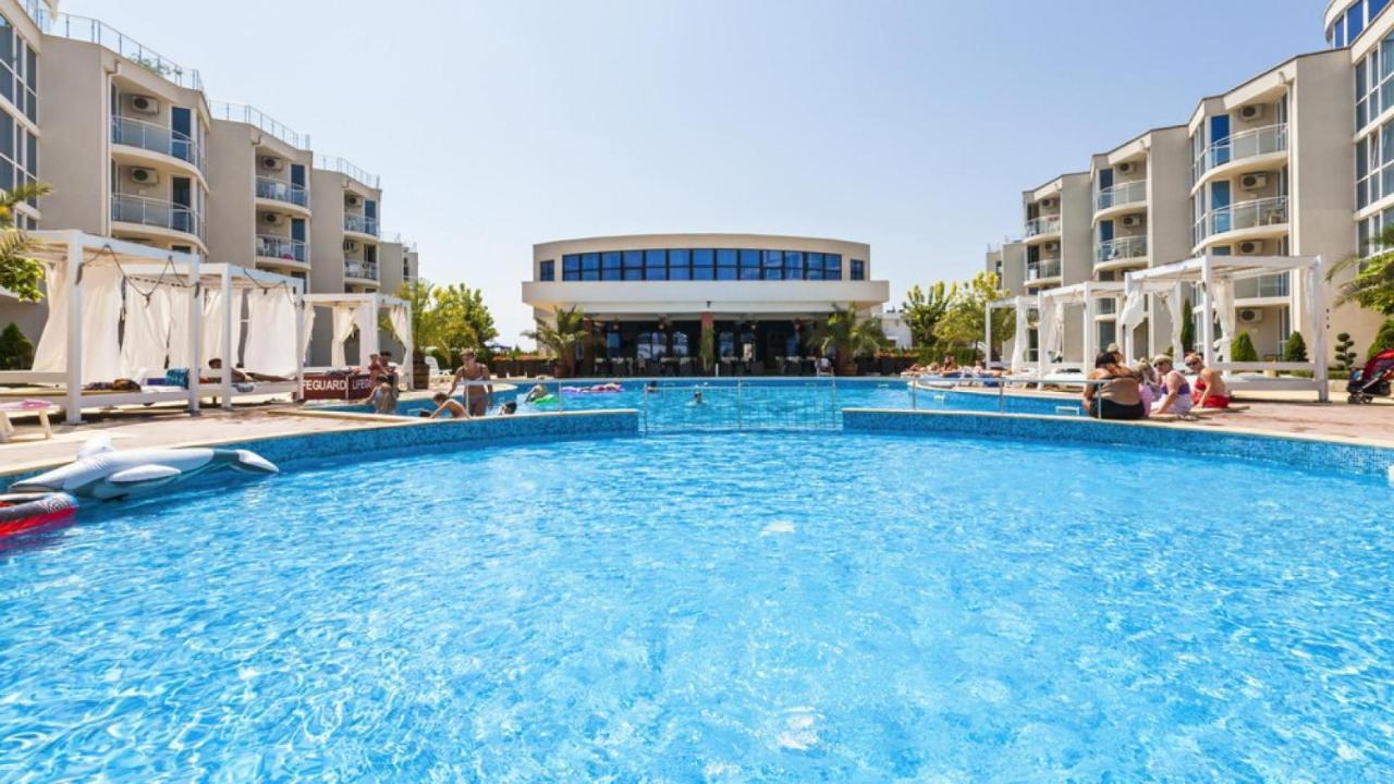 Design Studio In Atlantis Resort&Spa, Burgas Airport エクステリア 写真