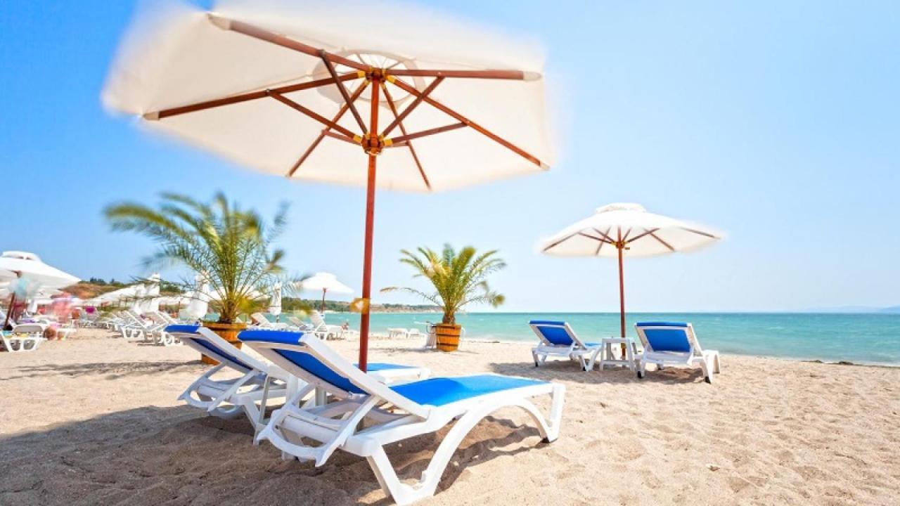 Design Studio In Atlantis Resort&Spa, Burgas Airport エクステリア 写真
