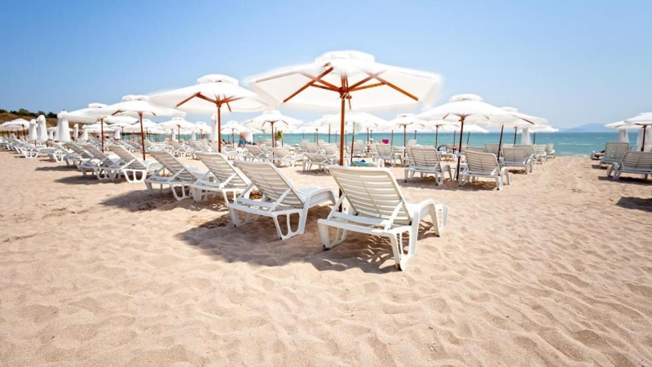 Design Studio In Atlantis Resort&Spa, Burgas Airport エクステリア 写真