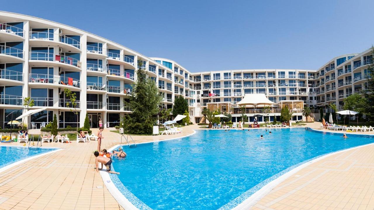 Design Studio In Atlantis Resort&Spa, Burgas Airport エクステリア 写真