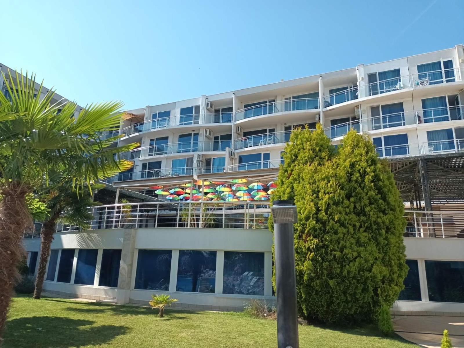 Design Studio In Atlantis Resort&Spa, Burgas Airport エクステリア 写真